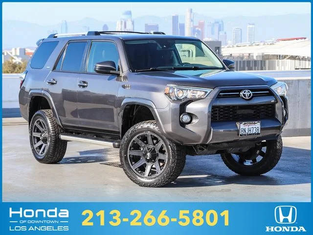 2020 Toyota 4Runner SR5 4WD photo
