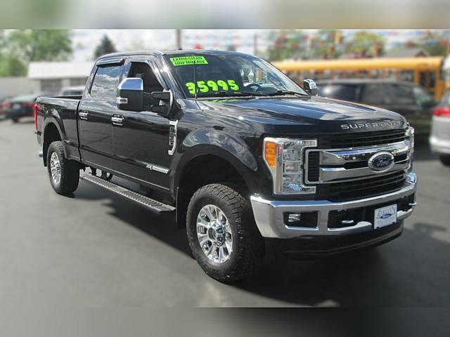 2017 Ford F-250 Super Duty XLT 4WD photo