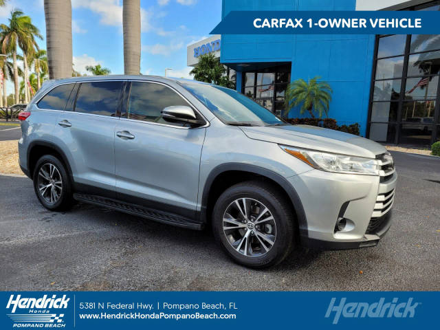 2019 Toyota Highlander LE FWD photo