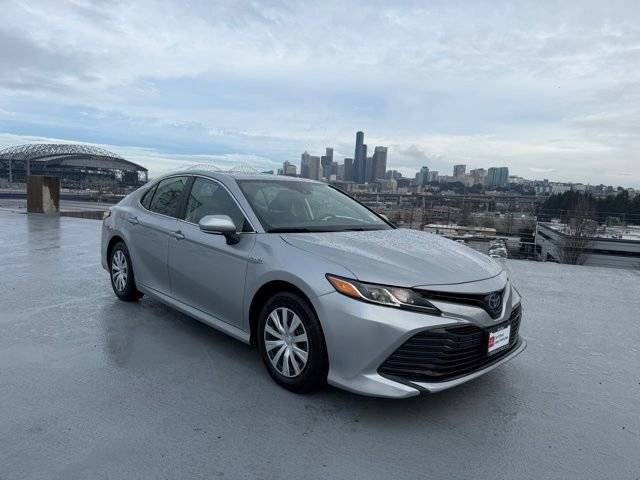 2020 Toyota Camry Hybrid LE FWD photo