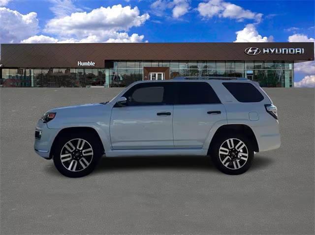 2017 Toyota 4Runner Limited RWD photo