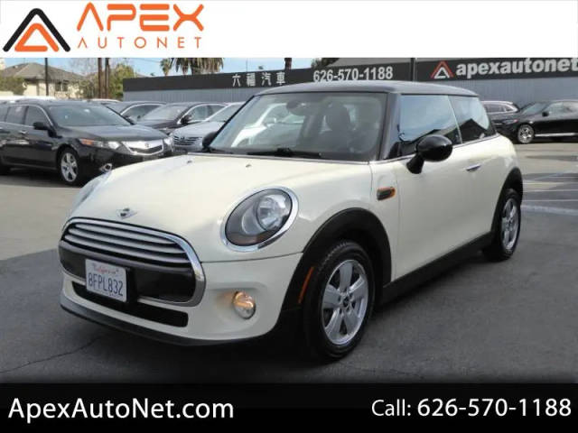 2015 MINI Hardtop 2 Door FWD photo