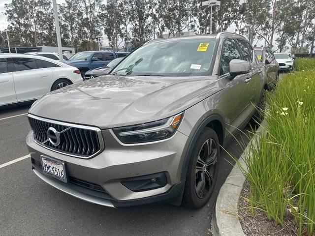 2020 Volvo XC40 Inscription AWD photo