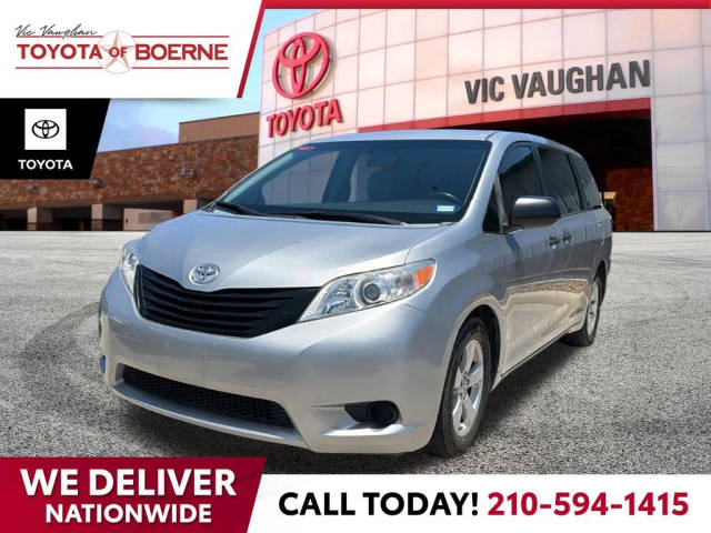 2015 Toyota Sienna L FWD photo