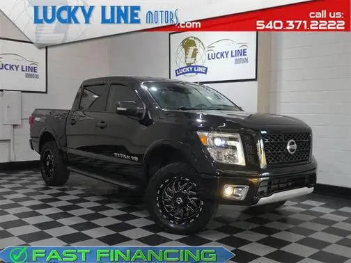 2019 Nissan Titan PRO-4X 4WD photo