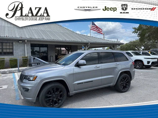 2020 Jeep Grand Cherokee Altitude 4WD photo