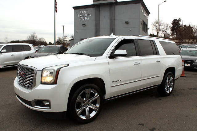 2020 GMC Yukon XL Denali 4WD photo