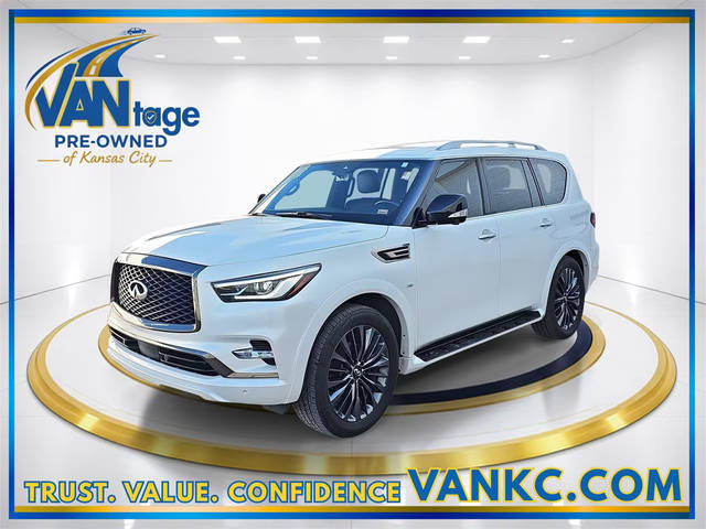 2020 Infiniti QX80 LUXE 4WD photo