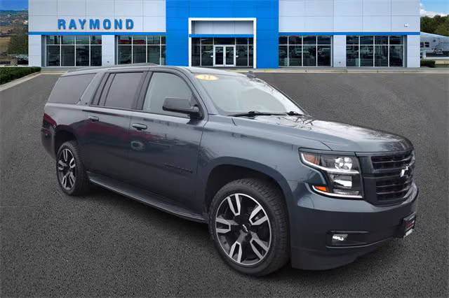 2020 Chevrolet Suburban LT 4WD photo