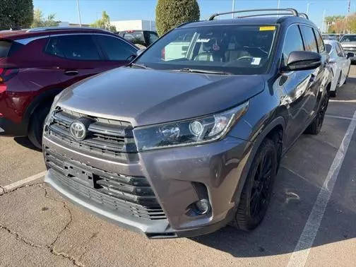 2019 Toyota Highlander SE AWD photo