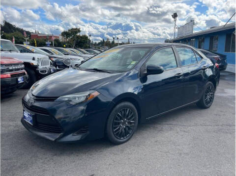 2019 Toyota Corolla LE FWD photo