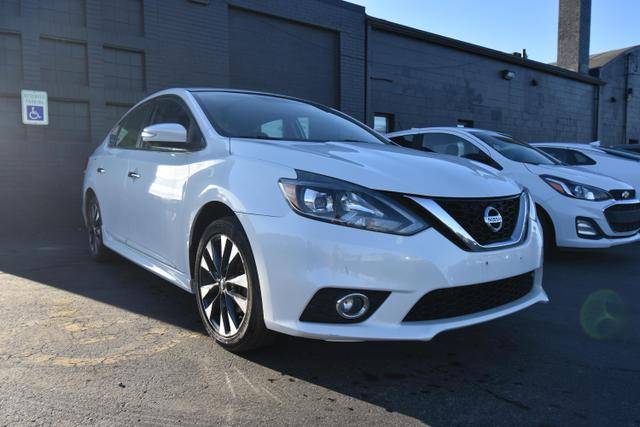 2016 Nissan Sentra SR FWD photo