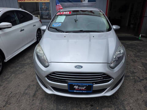 2018 Ford Fiesta SE FWD photo