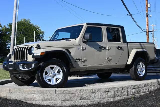 2020 Jeep Gladiator Sport S 4WD photo