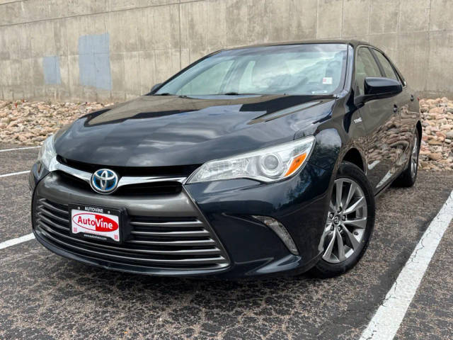 2015 Toyota Camry FWD photo
