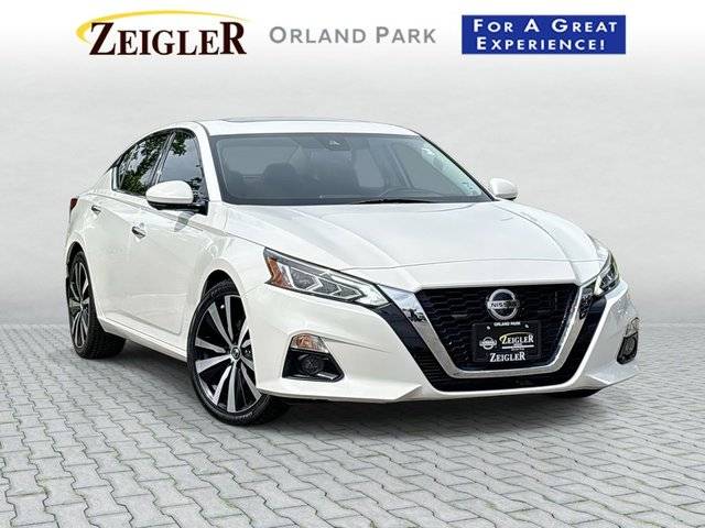 2020 Nissan Altima 2.0 Platinum FWD photo