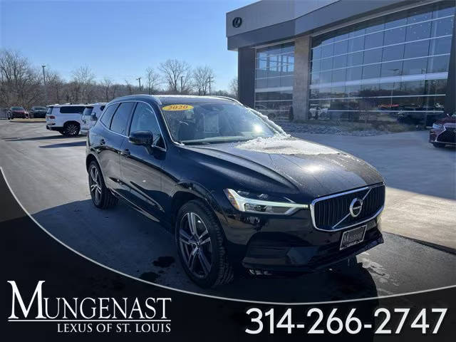 2020 Volvo XC60 Momentum AWD photo