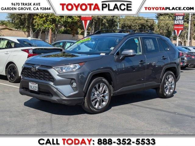 2020 Toyota RAV4 XLE Premium AWD photo