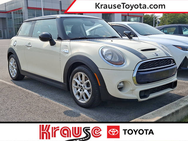 2015 MINI Hardtop 2 Door S FWD photo