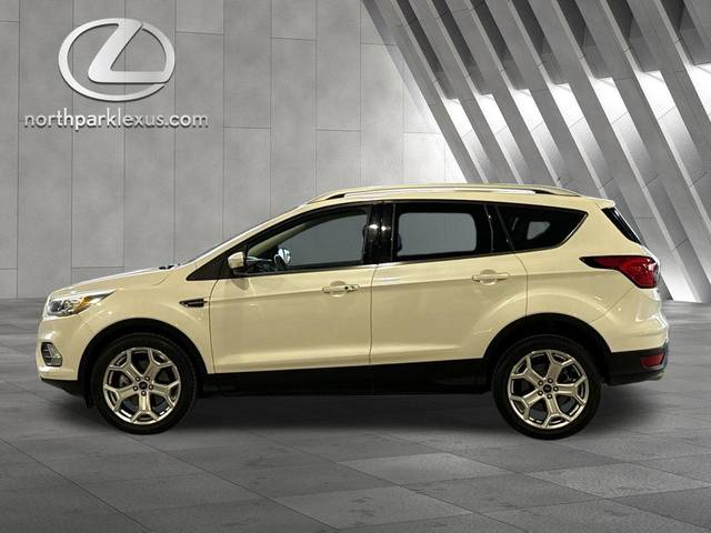 2019 Ford Escape Titanium FWD photo