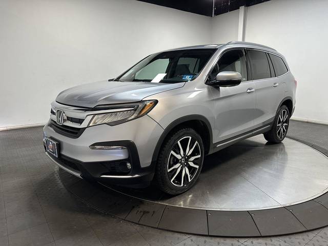 2020 Honda Pilot Touring 8-Passenger AWD photo