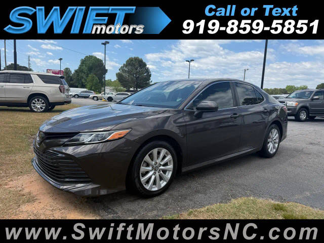 2020 Toyota Camry LE FWD photo