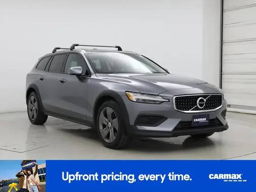 2020 Volvo V60 Cross Country  AWD photo
