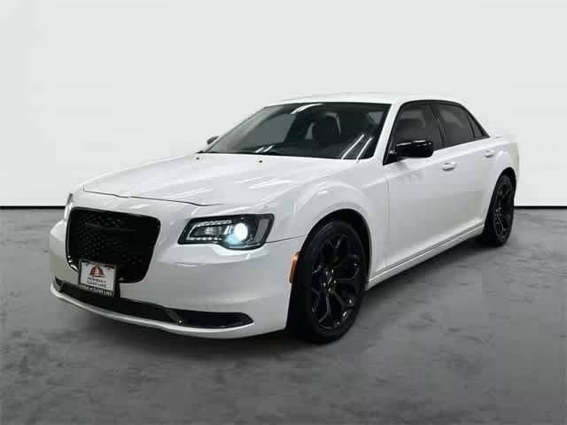 2020 Chrysler 300 Touring RWD photo