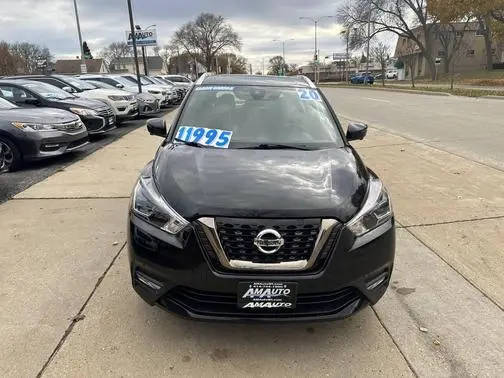 2020 Nissan Kicks SR FWD photo