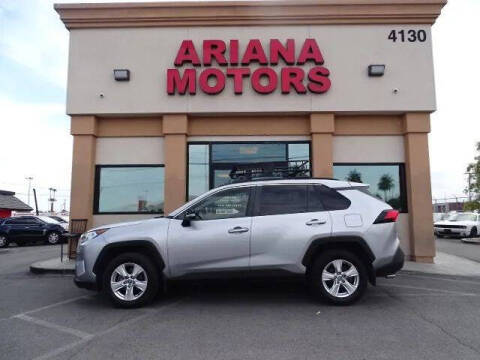 2020 Toyota RAV4 XLE FWD photo