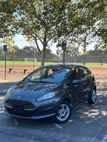 2018 Ford Fiesta SE FWD photo