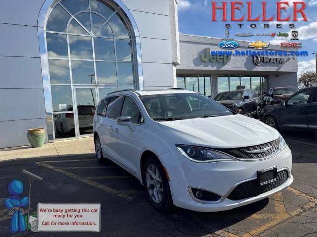 2019 Chrysler Pacifica Minivan Limited FWD photo