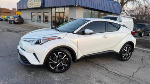 2018 Toyota C-HR XLE Premium FWD photo