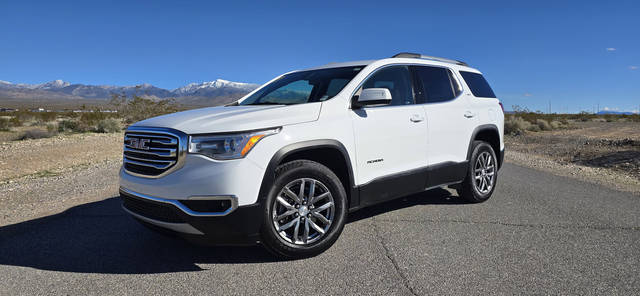 2019 GMC Acadia SLT FWD photo