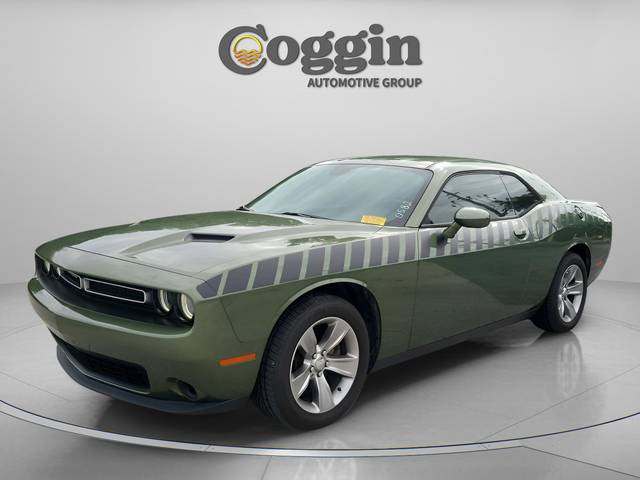 2020 Dodge Challenger SXT RWD photo