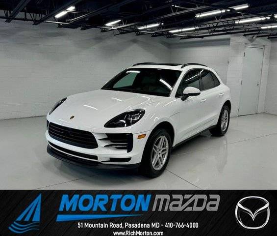 2020 Porsche Macan  AWD photo