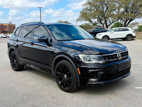 2020 Volkswagen Tiguan SE R-Line Black AWD photo
