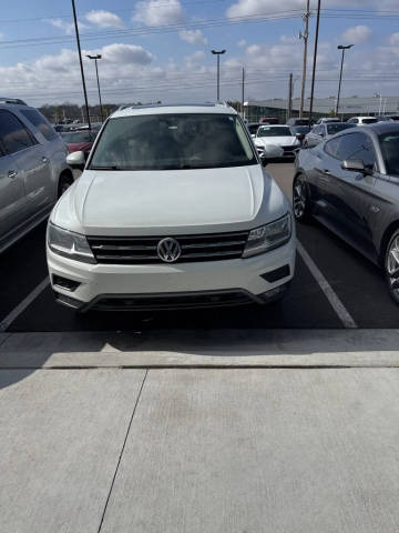 2020 Volkswagen Tiguan SEL FWD photo