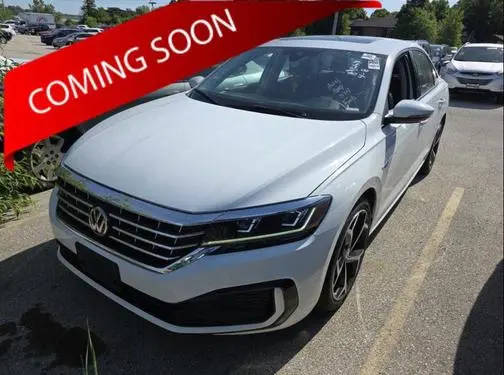 2020 Volkswagen Passat 2.0T R-Line FWD photo