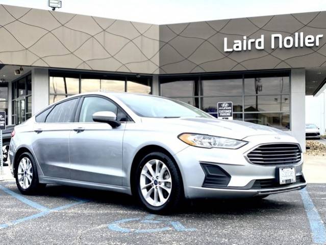 2020 Ford Fusion SE FWD photo