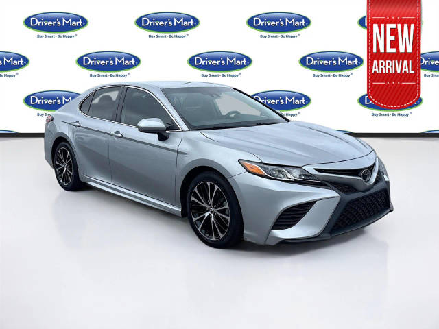 2020 Toyota Camry SE FWD photo