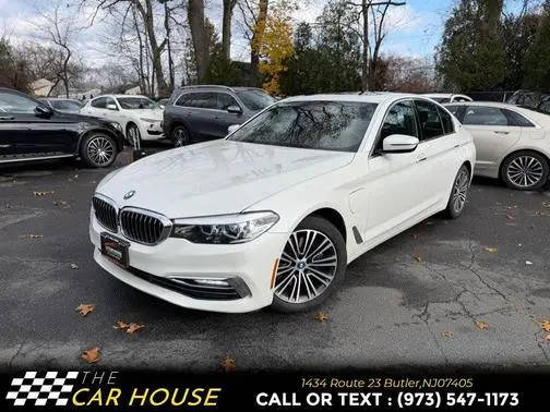 2018 BMW 5 Series 530e iPerformance RWD photo