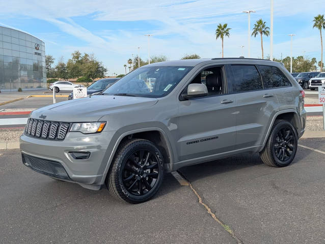 2020 Jeep Grand Cherokee Altitude 4WD photo