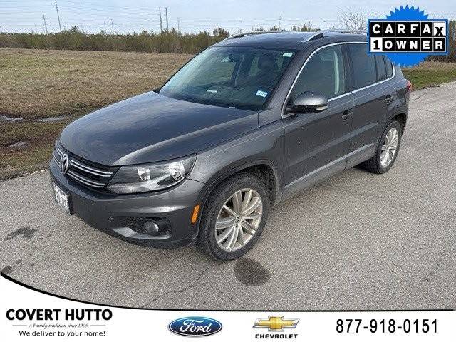 2015 Volkswagen Tiguan SEL FWD photo