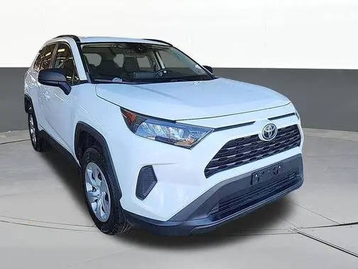 2020 Toyota RAV4 LE FWD photo
