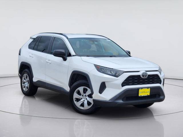2020 Toyota RAV4 LE FWD photo