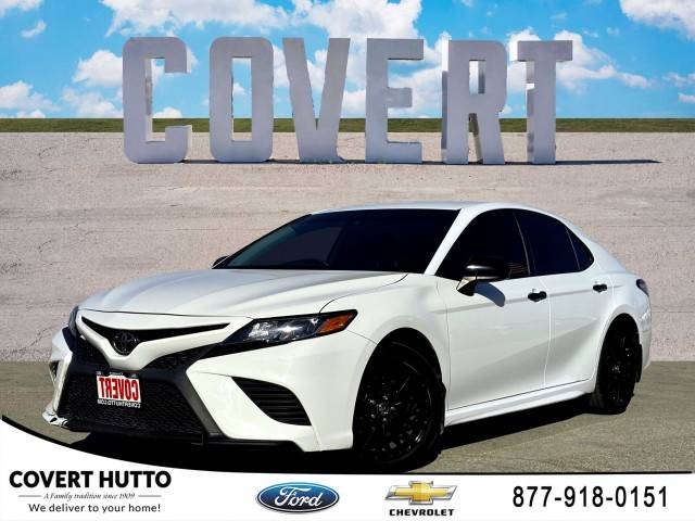 2020 Toyota Camry SE Nightshade FWD photo