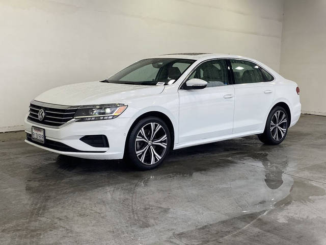 2020 Volkswagen Passat 2.0T SEL FWD photo