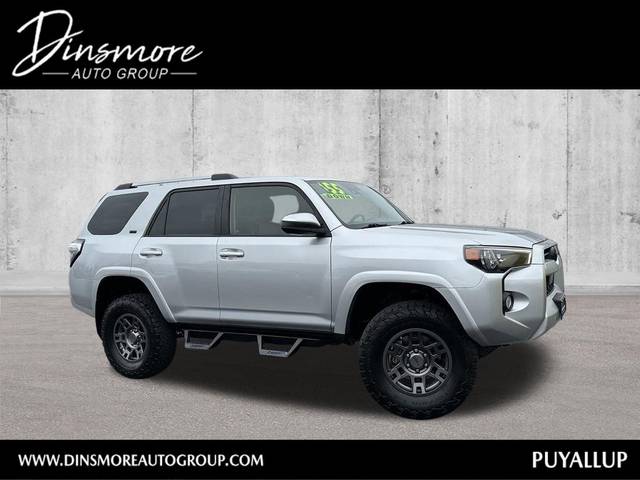 2020 Toyota 4Runner SR5 4WD photo