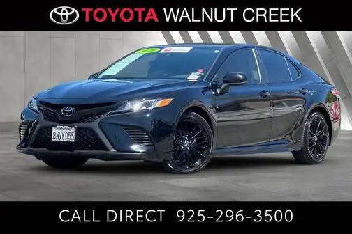 2020 Toyota Camry SE Nightshade FWD photo